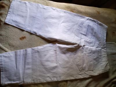 A Nice Womens White Pair of Pants - Thumbnail 2
