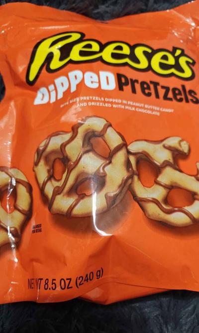 Chocolate Pretzel Snacks - Thumbnail 2