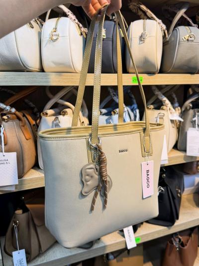 BAGCO Classic Faux Leather Tote Bag with Elephant Charm Acce - Thumbnail 5
