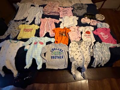 newborn baby clothes few boy mostly girls - Thumbnail 2