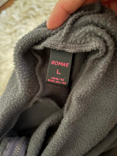 Y2K grey star zip up really soft and comfy - Thumbnail 2