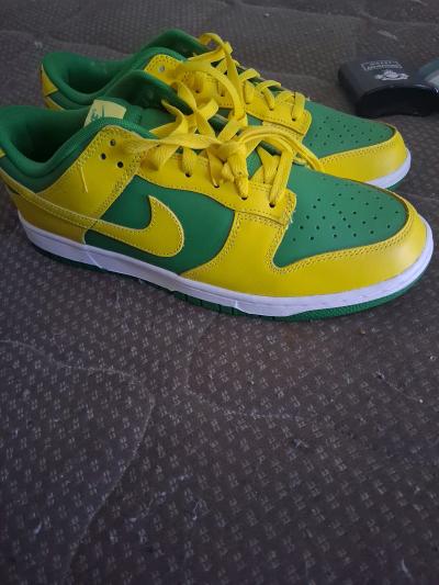 Nike dunks rare color way on size 10 - Thumbnail 3