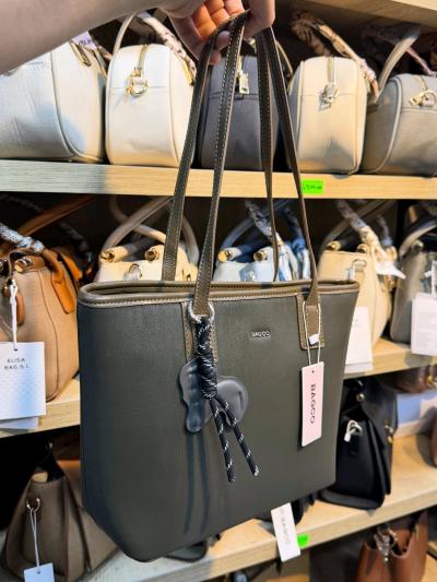 BAGCO Classic Faux Leather Tote Bag with Elephant Charm Acce - Thumbnail 3