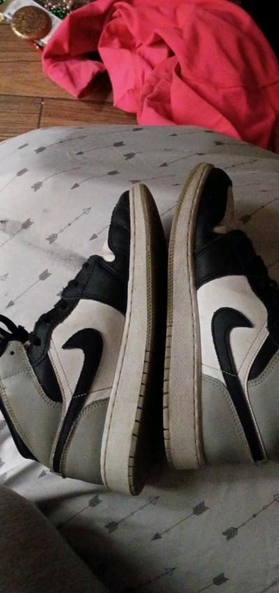 Nike Air Jordans - Thumbnail 3