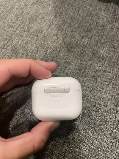 Apple AirPods 3rd Generation with MagSafe Charging Case - Thumbnail 3