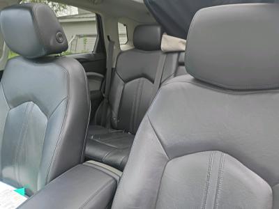 2010 Cadillac - Thumbnail 6