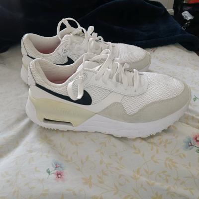 Nike women shoes