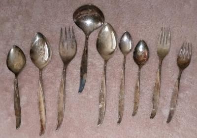 9 pcs Oneida Community Silverplate
