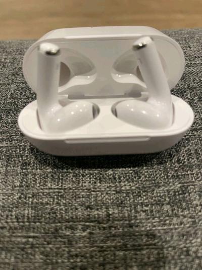 Apple AirPods 3rd Generation with MagSafe Charging Case - Thumbnail 2
