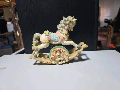 4 Collectible horse figurines - Thumbnail 3