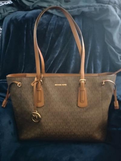 Michael Kors classic brown tote