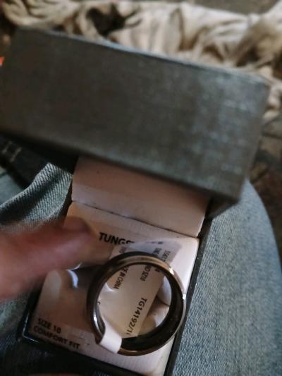 mens size 10 ring brand new had for 2 yrs - Thumbnail 3
