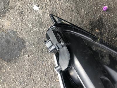 Tesla Y Tesla S headlights like new condition - Thumbnail 10