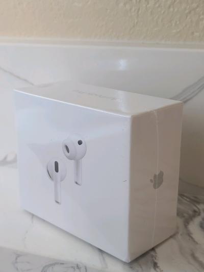 Apple AirPods Pro 3 NEW SEALED - Thumbnail 3