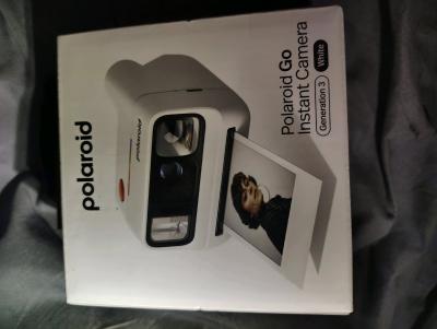 Polaroid Go Instant Camera  BRAND NEW SEALED