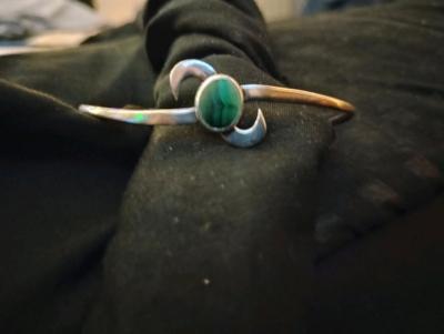 Silver Malachite Crescent Moon Bracelet - Thumbnail 2