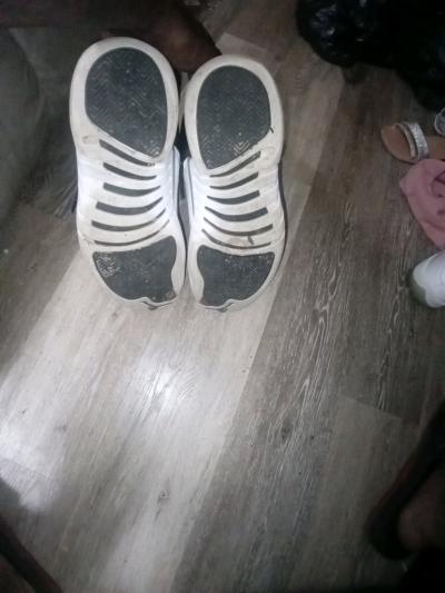 size 10 in a half Jordan 12 retros - Thumbnail 5