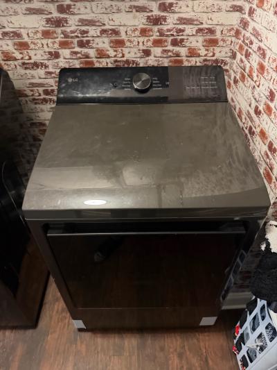 LG Washer and Dryer Set - Thumbnail 3