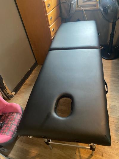 massage table