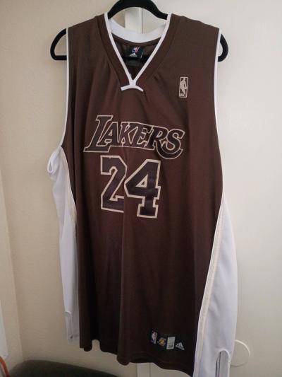 Lakers 24 jersey player Kobe Bryant - Thumbnail 3