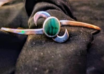 Silver Malachite Crescent Moon Bracelet - Thumbnail 4
