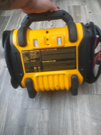 battery charger and compressor - Thumbnail 5