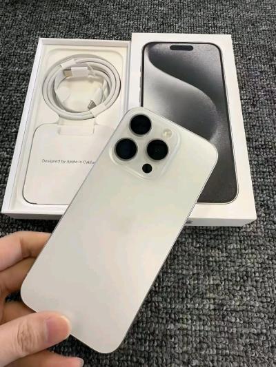 Apple iPhone 15 Pro Max  256GB  Natural Titanium Unlocked - Thumbnail 2