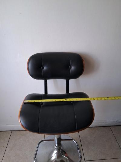 BEAUTIFFUL CHAIRS - Thumbnail 4