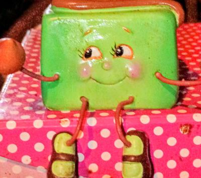 Little Glass Candy and Cake People - Thumbnail 2