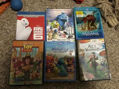 Assorted games and dvds - Thumbnail 4