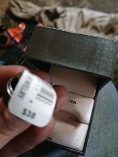 mens size 10 ring brand new had for 2 yrs
