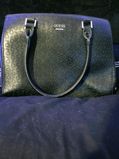 just like brand new guess shoulder bag