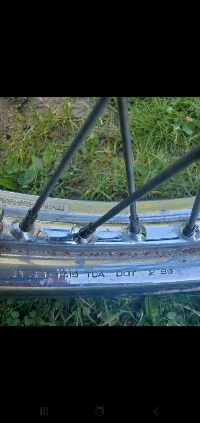 Dunlop 40 spoke harley tire - Thumbnail 2