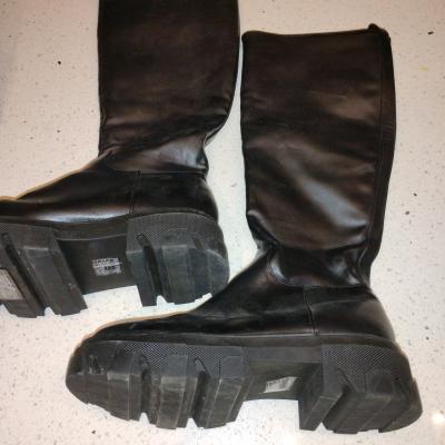 womens shoes that are in great shape need a home - Thumbnail 10