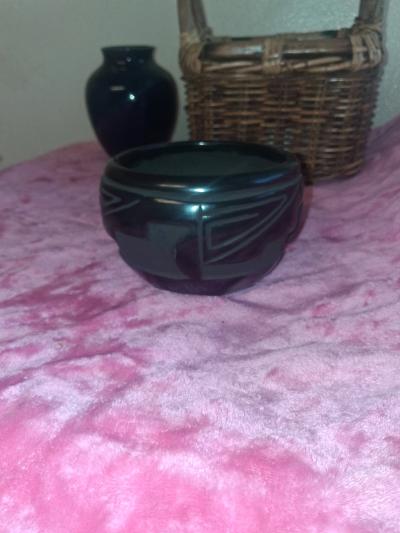 Vintage Santa Clara Pueblo Blackware Pottery Bowl  HandCarve - Thumbnail 2