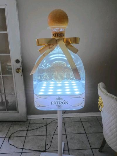 patron lamp