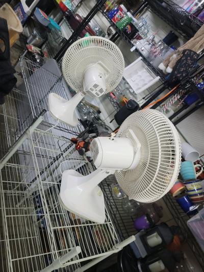 2 Lasko Fans Work Good 15 ea - Thumbnail 4