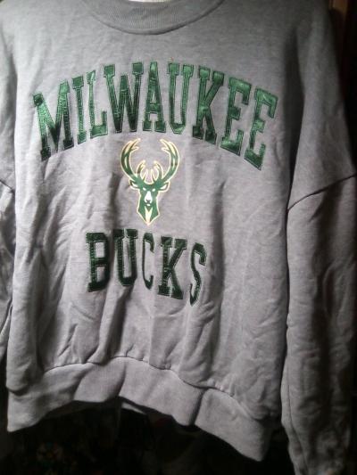 Milwaukees bucks sweatshirt