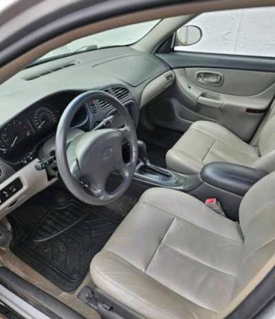 2002 Oldsmobile intrigue - Thumbnail 2