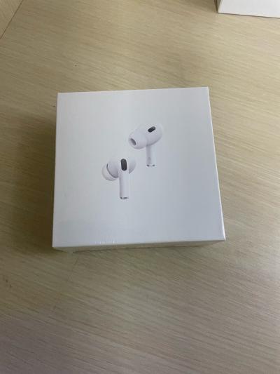 Apple AirPods Pro 2nd Gen with MagSafe - Thumbnail 6