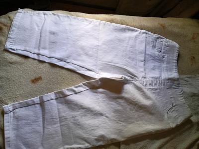 A Nice Womens White Pair of Pants