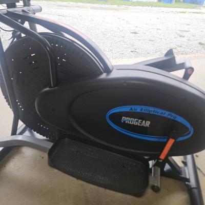 BRAND NEW Progear Air Elliptical BRAND NEW - Thumbnail 3