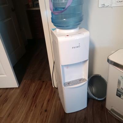 promo hot cold dispenser