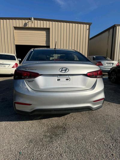 2019 Hyundai Accent Sedan Excellent Conditions - Thumbnail 5