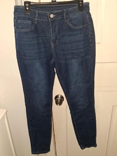 Womans streach skinny jeans large