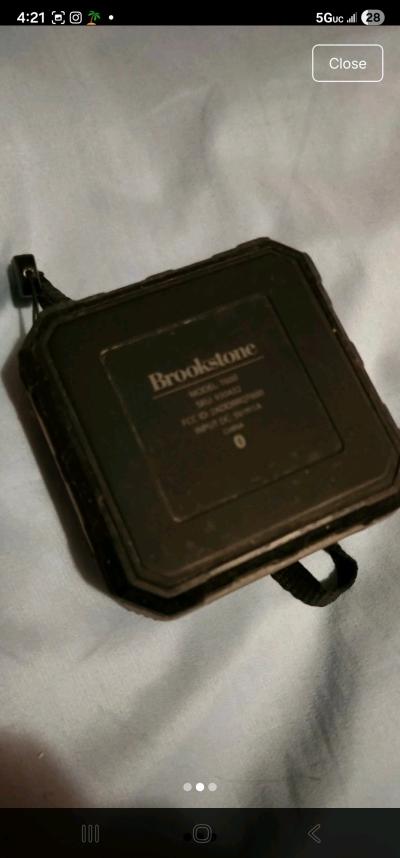 Brookstone speaker - Thumbnail 2