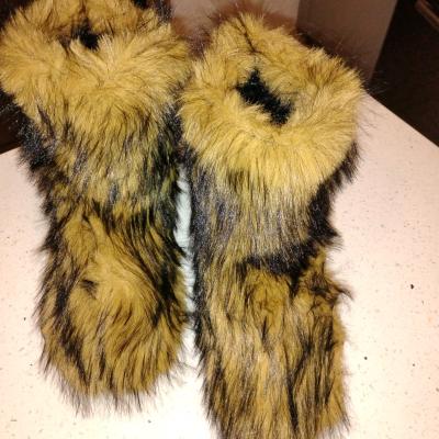 womens shoes that are in great shape need a home - Thumbnail 3