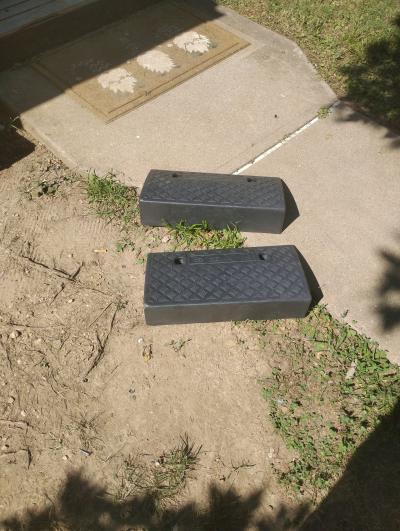 curbside ramps 5 inches tall strong cross braced plastic