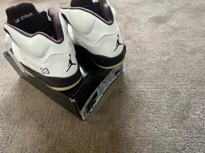 Nike Air Jordan 5 retro size 9 mens - Thumbnail 2