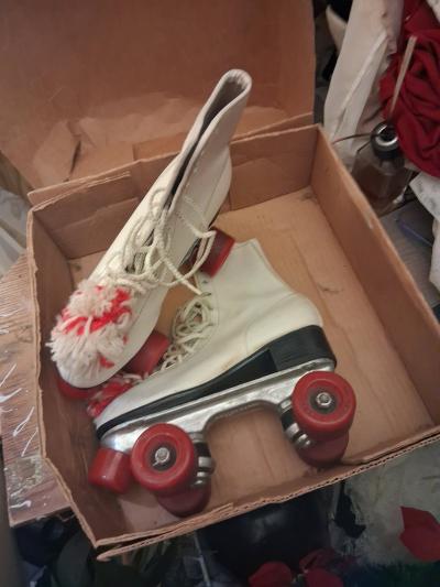 antique roller skates 195060s - Thumbnail 2
